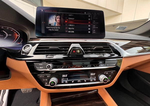 BMW Seria 5 cena 247000 przebieg: 89975, rok produkcji 2020 z Poznań małe 781